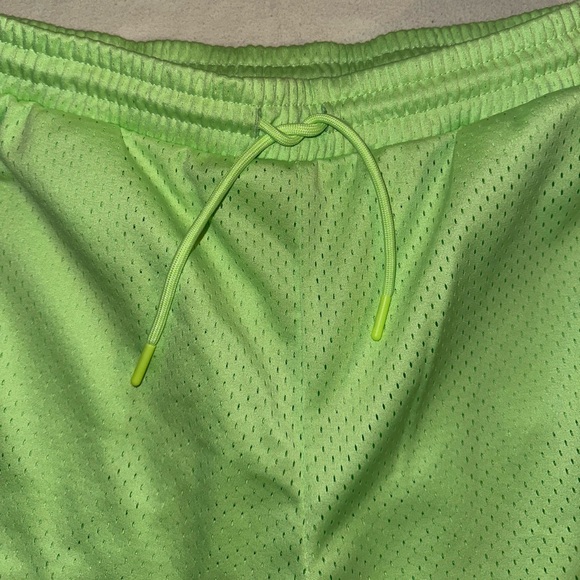 Athletic Basketball Shorts -Original Use, Tie Waist, NWT Men’s Small, Lime Green - Picture 3 of 7